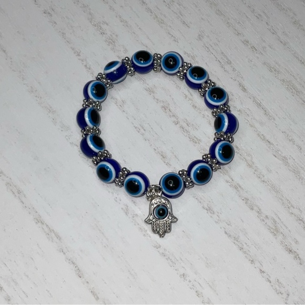 Evil eye bracelet with Hamsa‎ Hand pendant